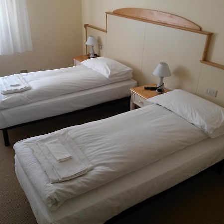 Hotel Santa Barbara Ронцо-Кьенис Экстерьер фото